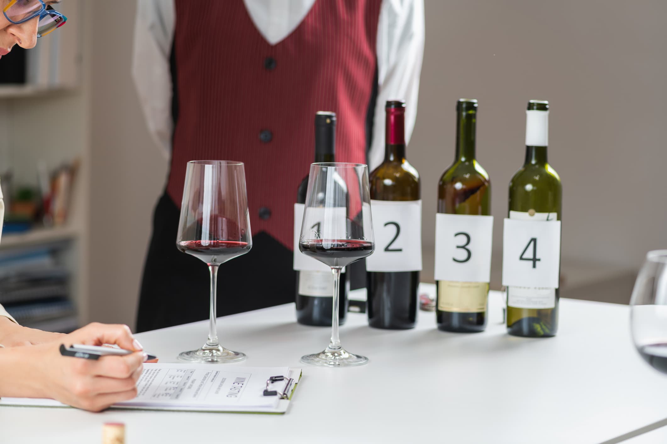 Tasting Like a Sommelier: An Introduction to Blind Tasting